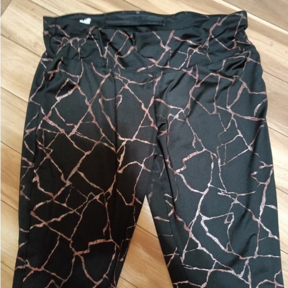 Pink and black leggings size Xl